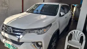 Toyota Fortuner 2018 White