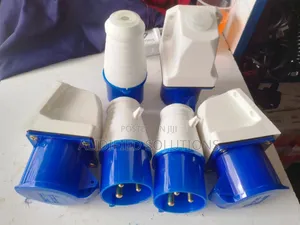 Industrial Socket><3pin 32amps