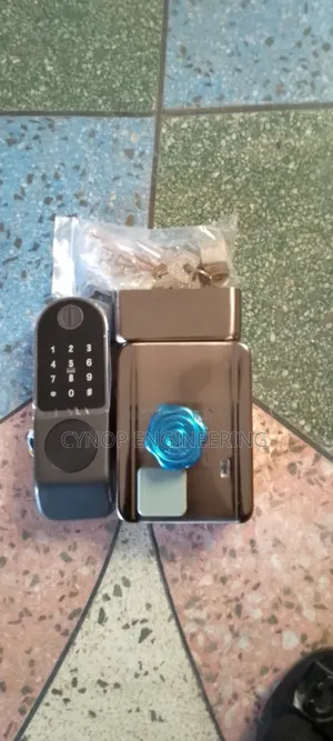 Gate Lock With Fingerprint Recognition