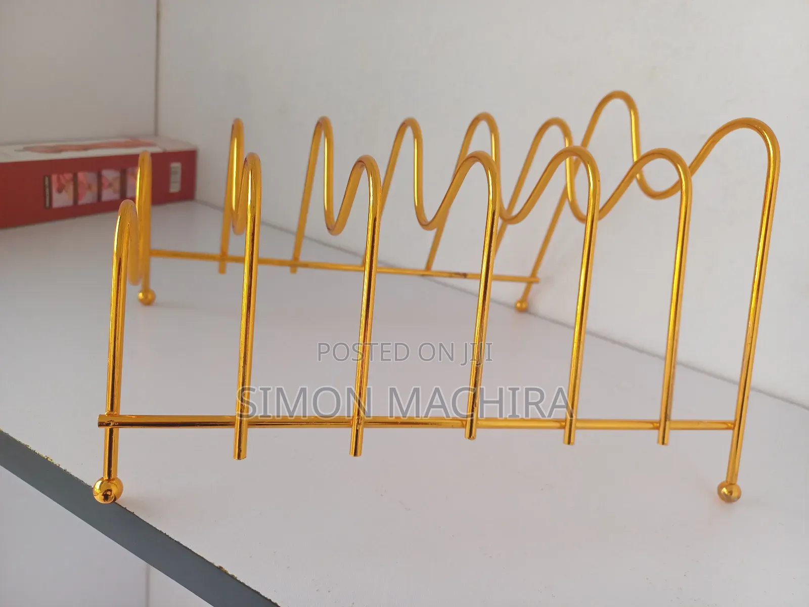 Gold Plate Stand