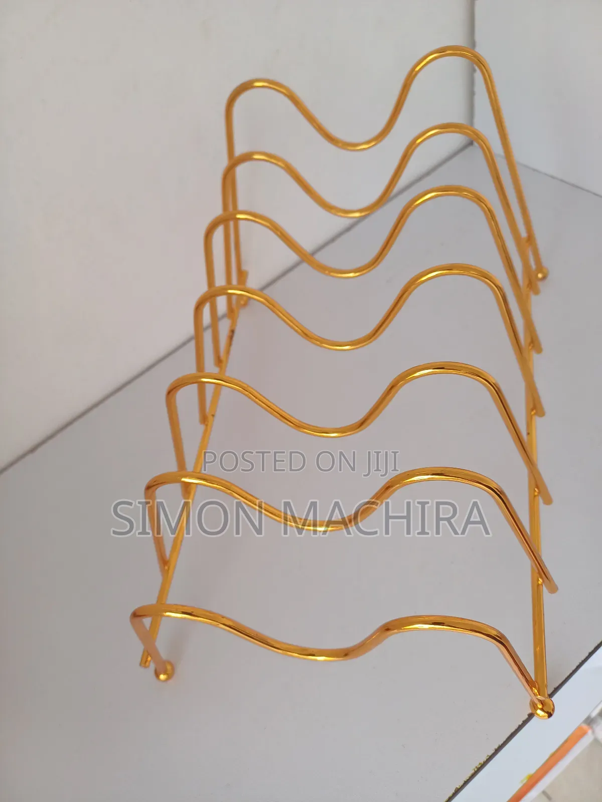 Gold Plate Stand