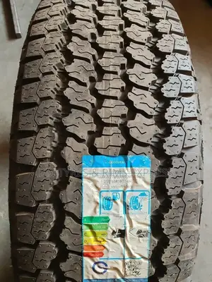 255 /65 R19 Goodyear.