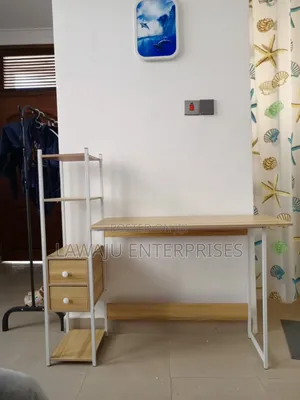 Minimalist Work Station
