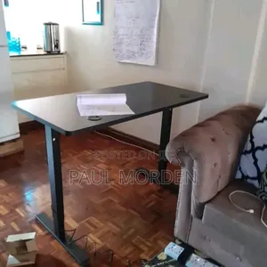Adjustable Desk 1.2m