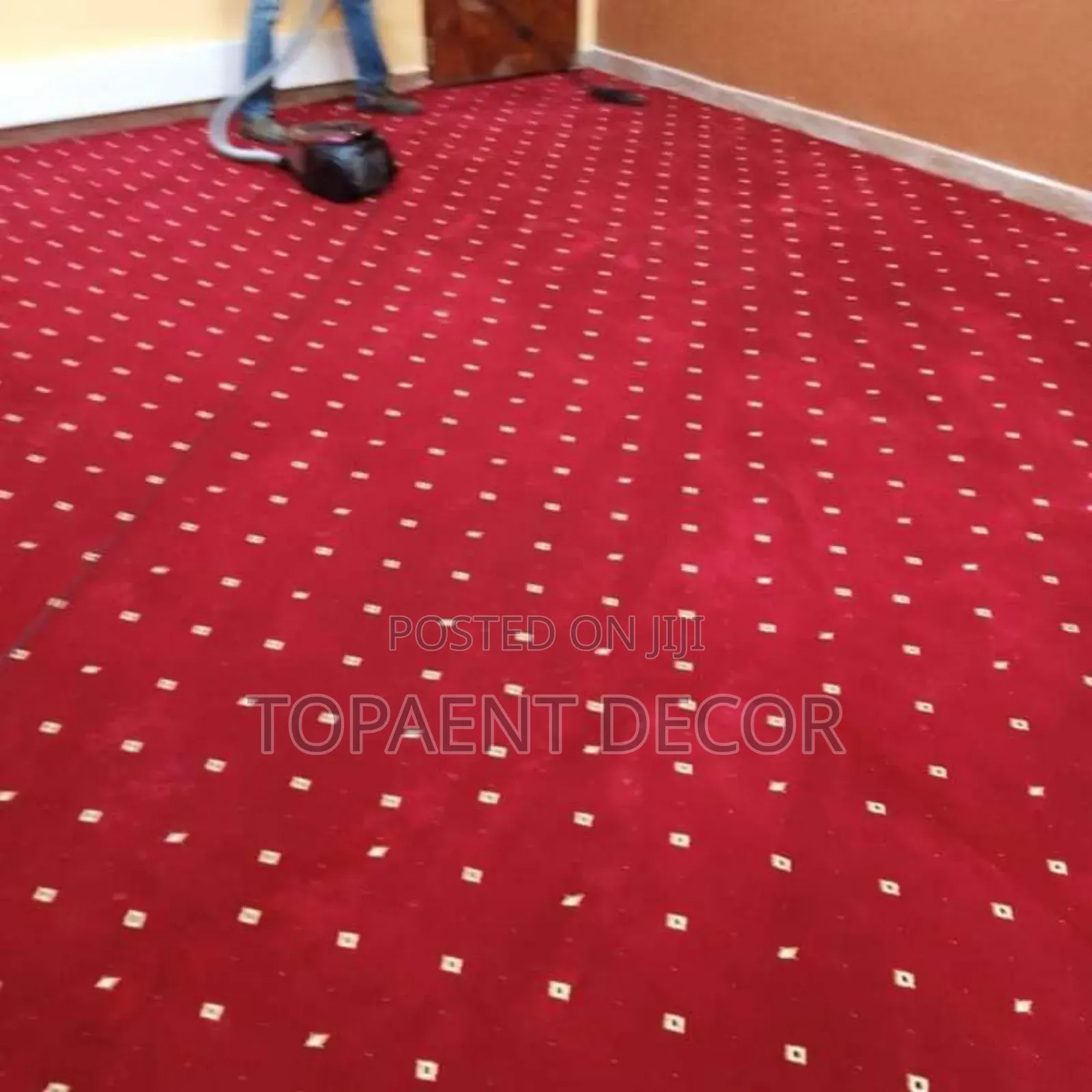 Red DOTTED VIP Carpet Red Dotted VIP Carpet