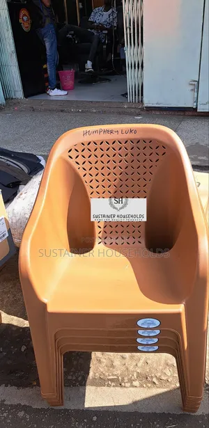 Easy Plastic Chairs % Plastic Chairs Brown