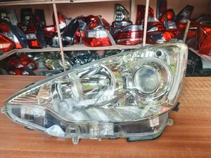 LHS Headlight Toyota Aqua 2012 Model(Nonzenon)