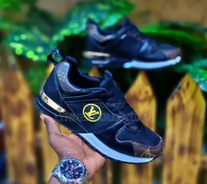 Luis Vuitton Sneakers