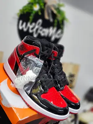 Jordan 1 Shiny