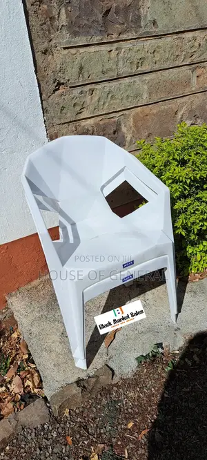 White Adix Diamond Plastic Chair