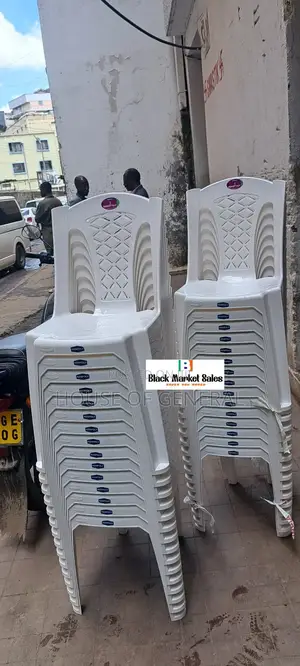 Strong Armless Kenpoly Plastic Chair