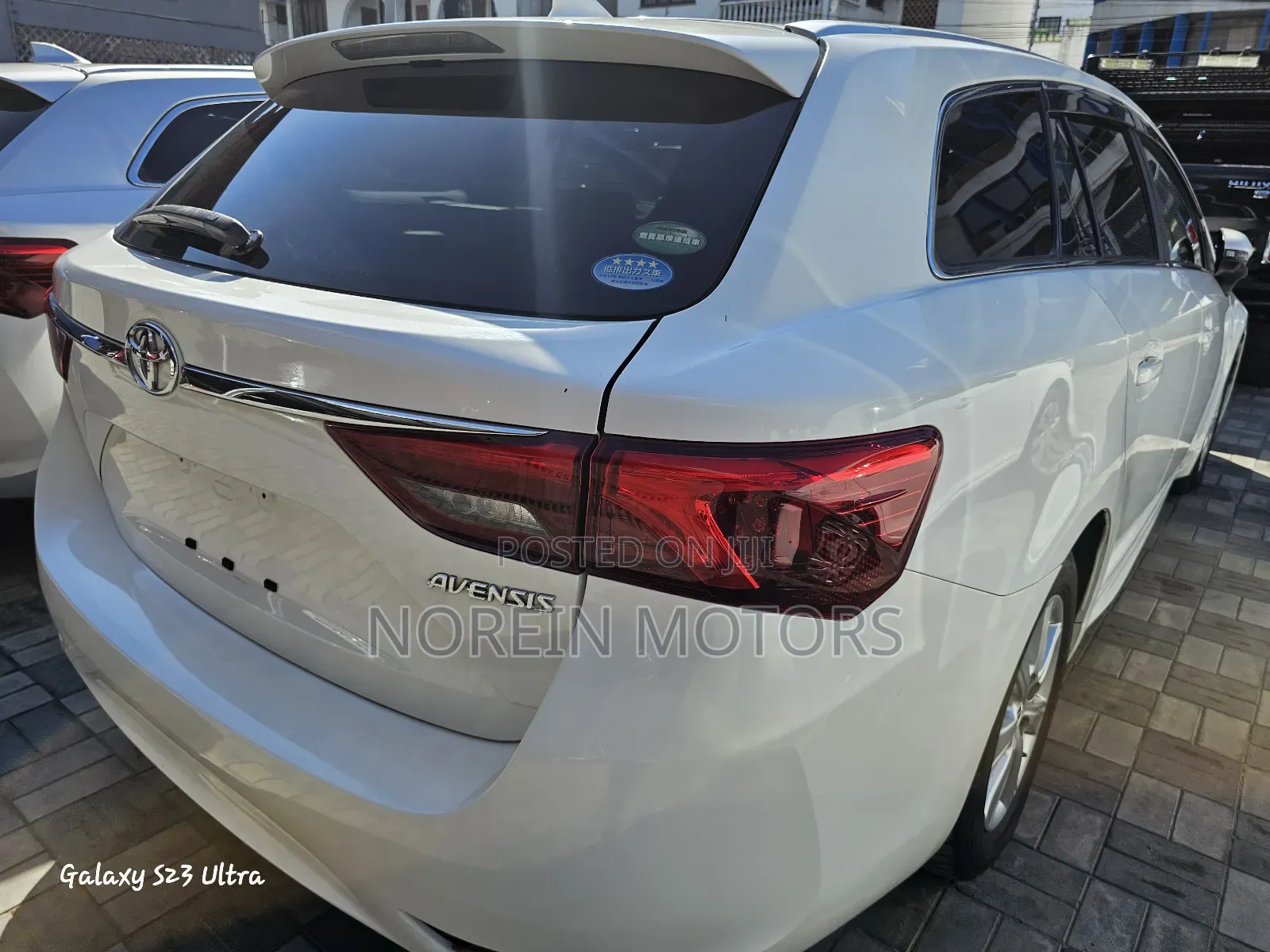 Toyota Avensis 2017 White