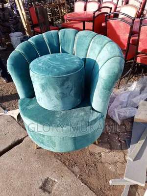 Queens Set Manicure Chairs