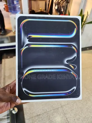 New Apple iPad Pro 13 (2024) 256 GB Black