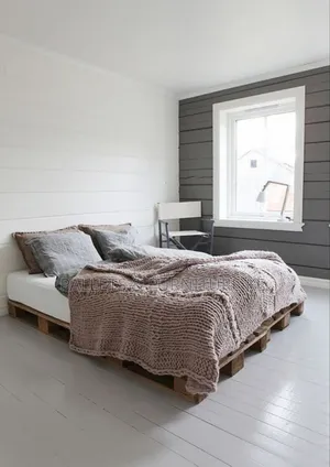 Low Bed/ Modern Bed