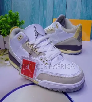 Jordan 3 Retro Sneakers