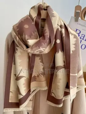 Luxury Floral Print Scarf for Women ••√