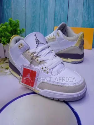Jordan 3 Retro Sneakers
