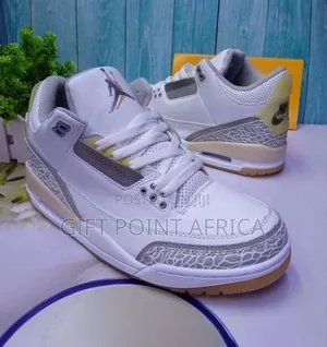 Jordan 3 Retro Sneakers