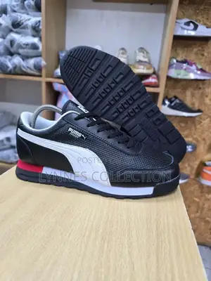 Puma Jogger Sneakers