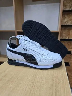 Puma Jogger Sneakers