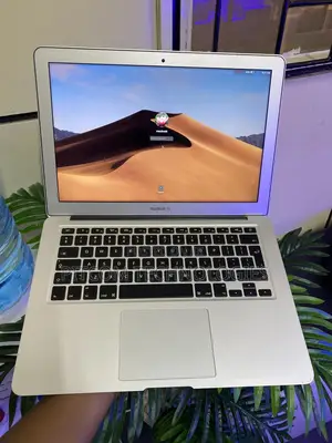 Laptop Apple MacBook 2017 8GB Intel Core I5 SSD 128GB