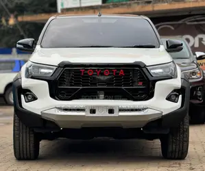 Toyota Hilux 2017 White