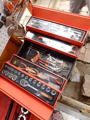 85pcs Metallic Tool Box