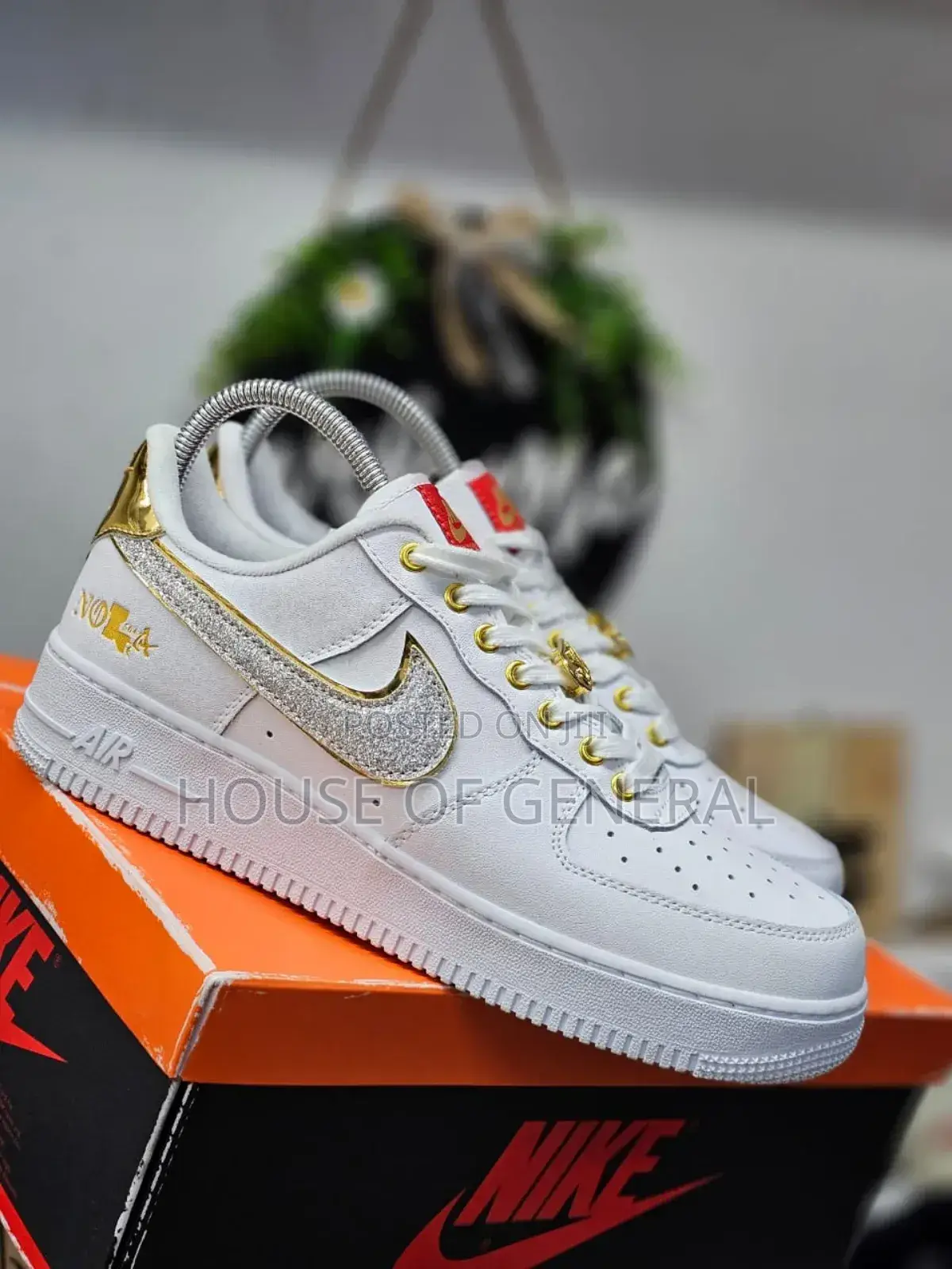 White AIRFORCE 1