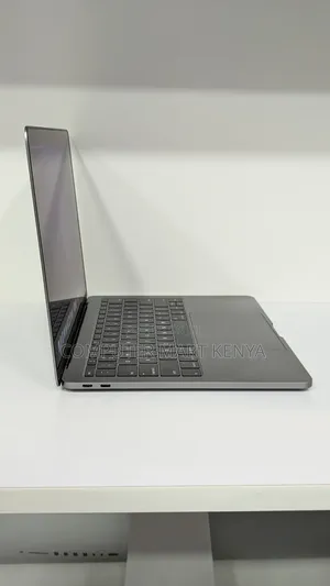 Laptop Apple MacBook Pro 2017 16GB Intel Core I5 SSD 128GB