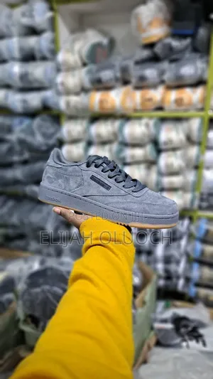 Sepetu Reebok