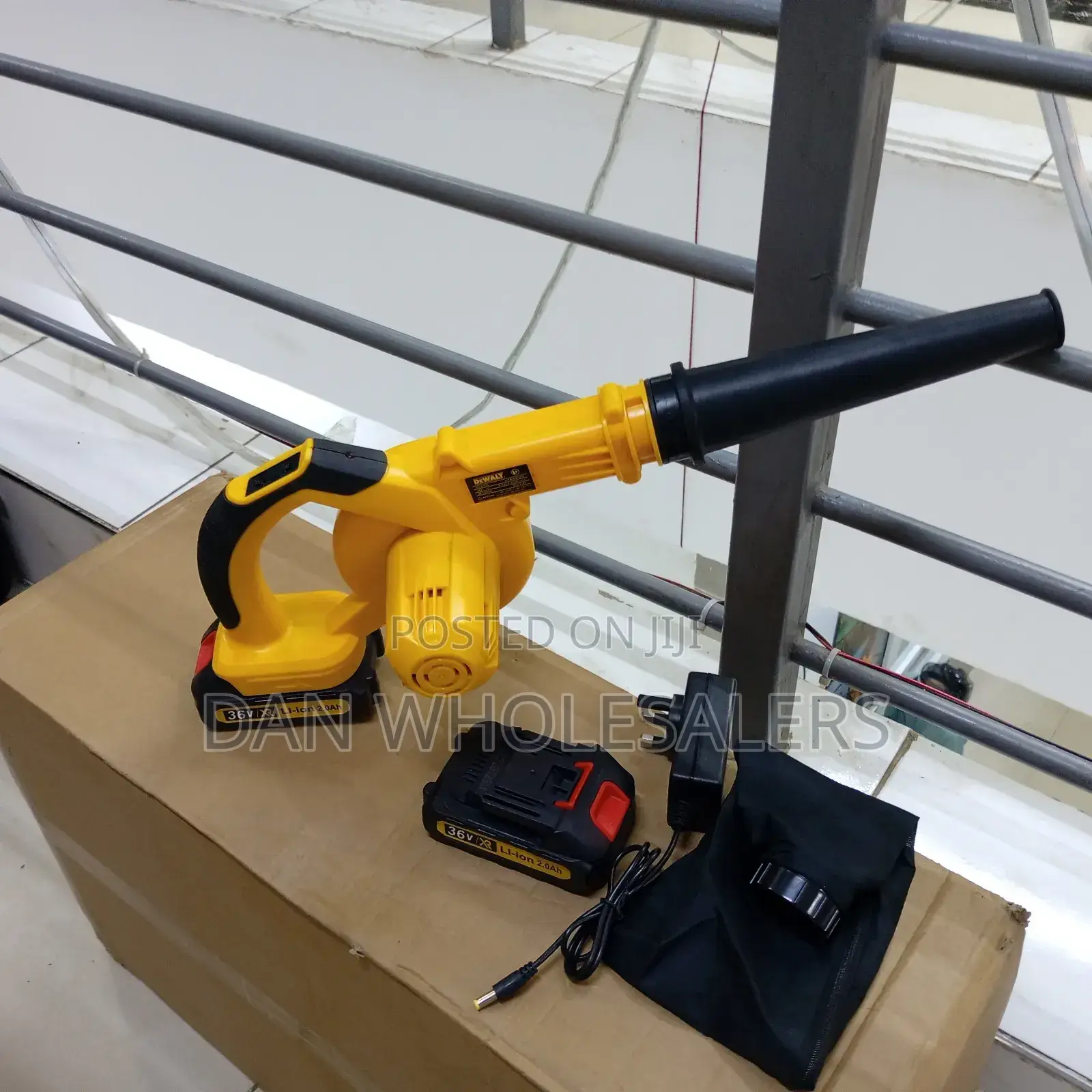 Dewalt Cordless Leaf Blower -36v.