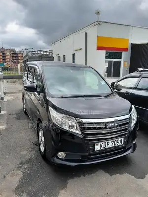 Toyota Noah Newshape Available 4 Carhire /Car Rental