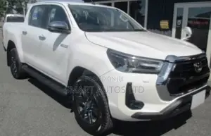 New Toyota Hilux 2022 White