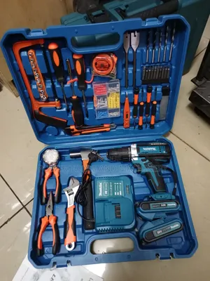 Makita Cordless Tool Kit/ Makita Rechargeable Drill