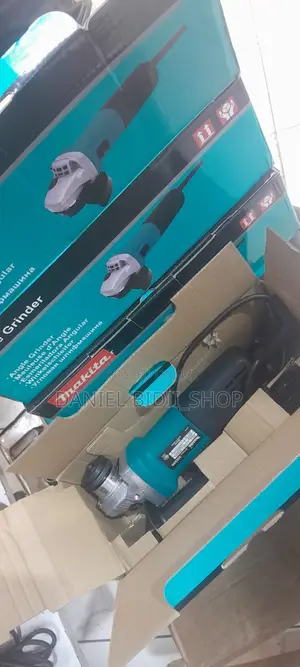 Makita 180mm (7′′) Angle Grinder
