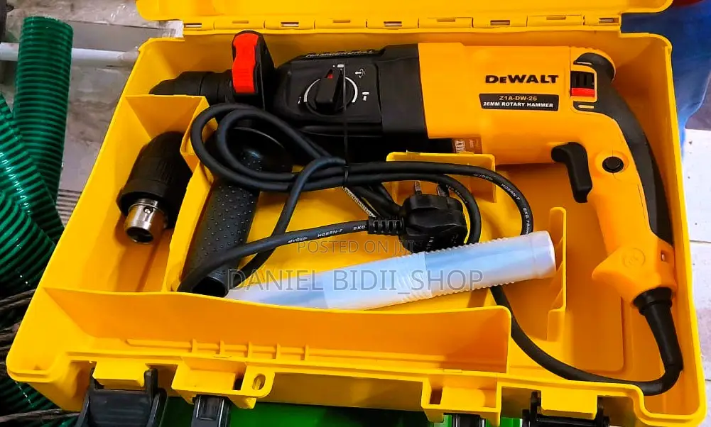 Dewalt Rotary Hammer 26mm 2200W