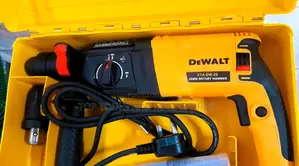 Dewalt Rotary Hammer 26mm 2200W