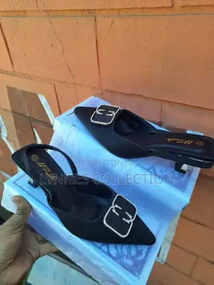Kitten Heels / High Heels