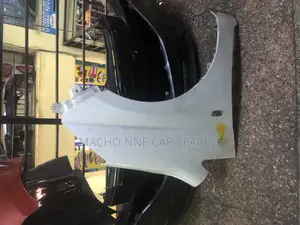 Toyota Isis Fender/Wing