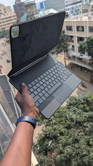 Apple Magic Keyboard for iPad Pro