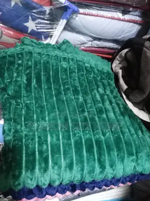 Soft and Warm Velvet Throw Fleece Blankets