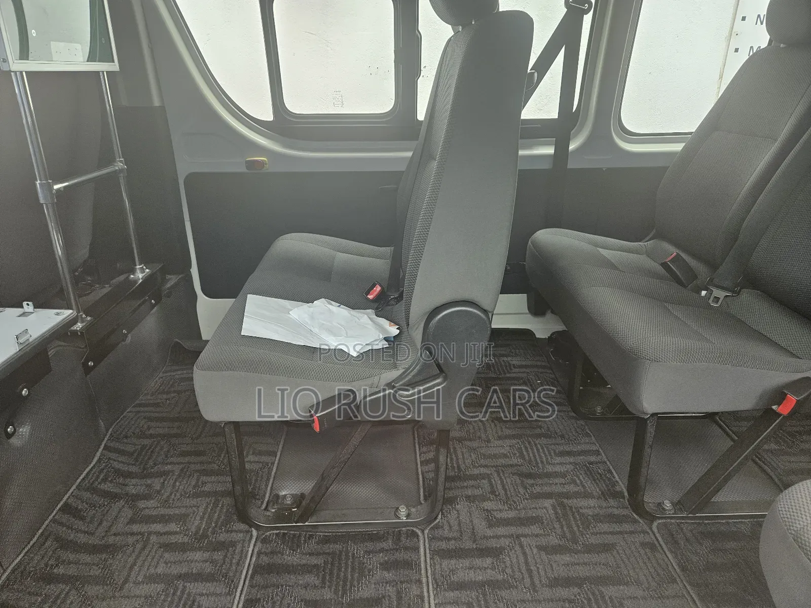 Toyota HiAce 2018 White