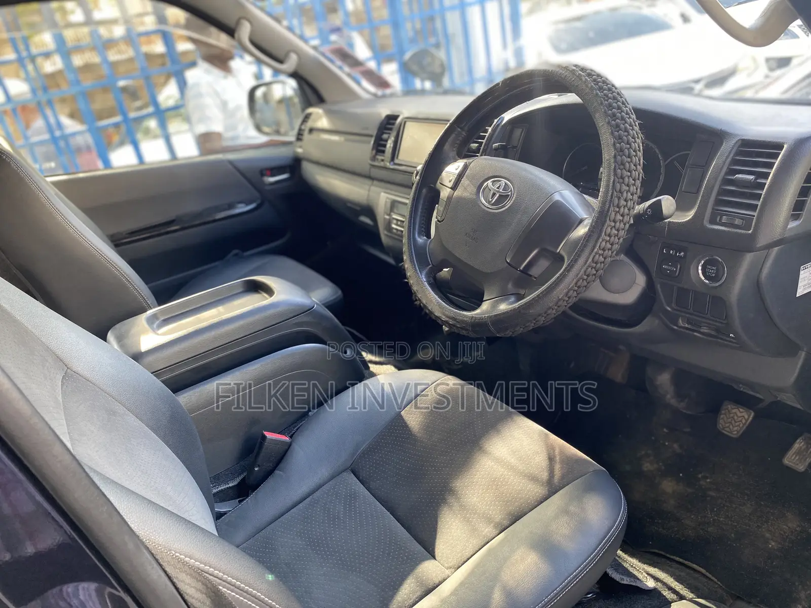 Toyota Grand HiAce 2016 Black