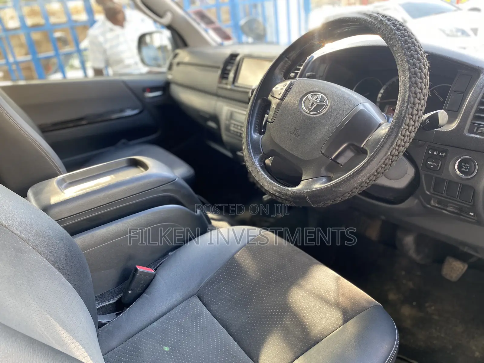 Toyota Grand HiAce 2016 Black