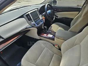 Toyota Crown 2015 White