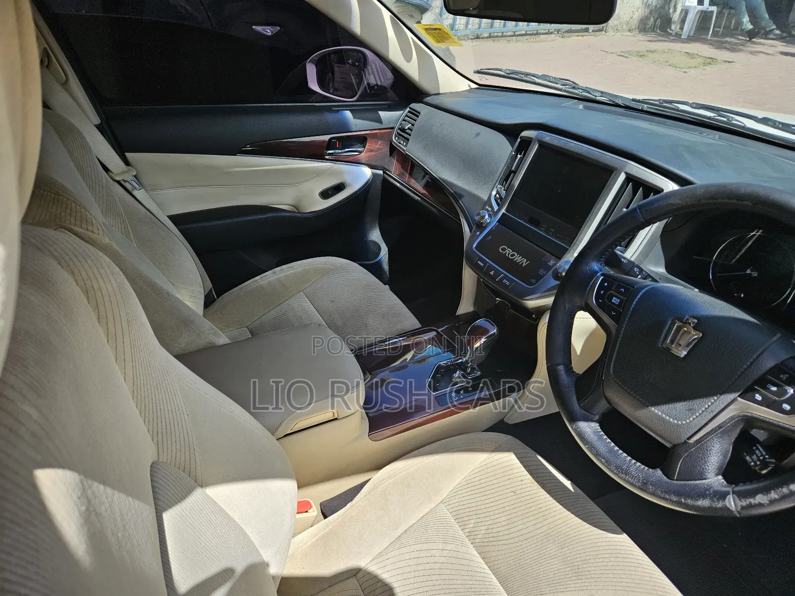Toyota Crown 2015 White