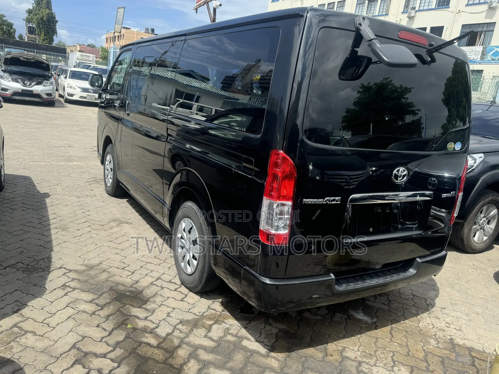 Toyota Regius 2019 Black