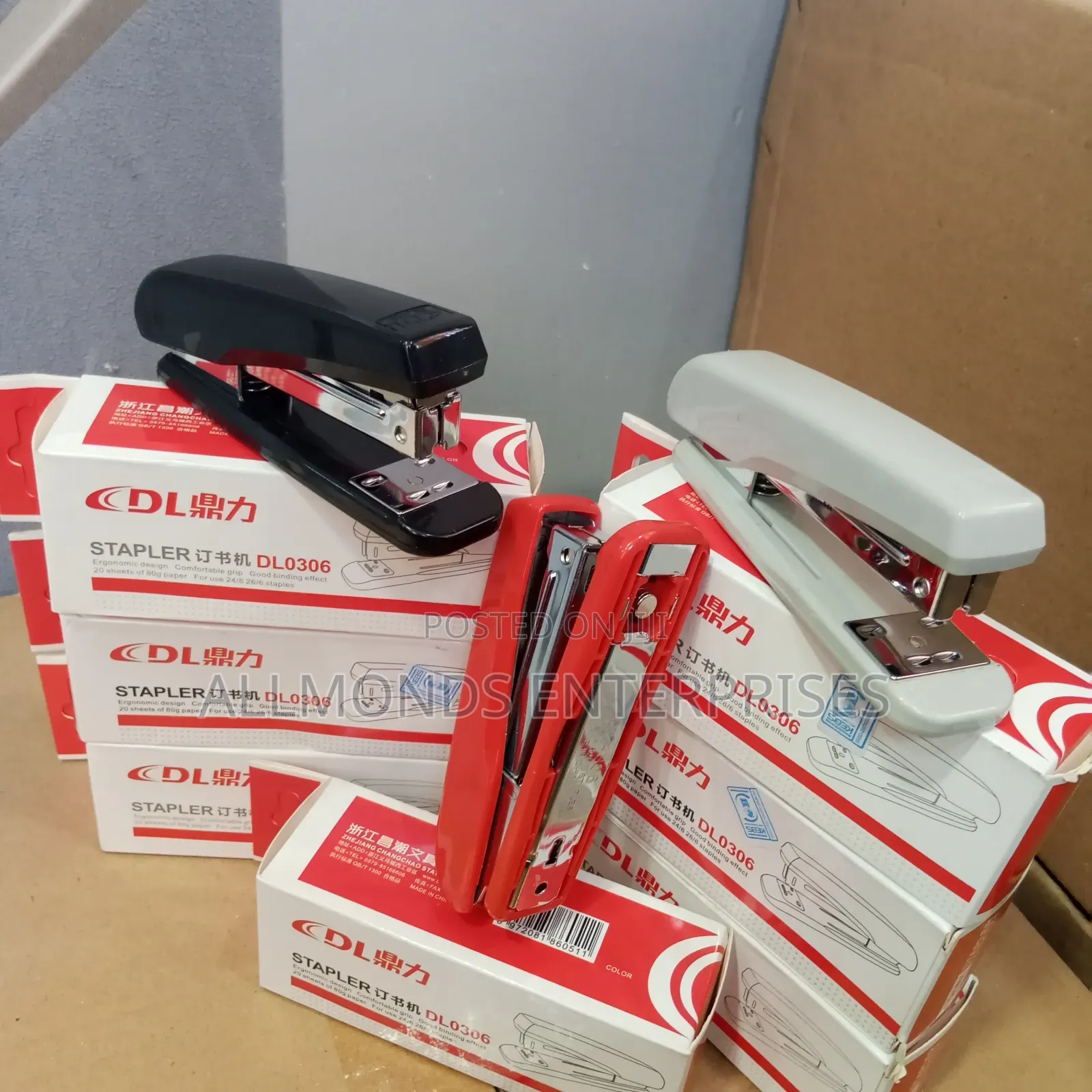 Stapler Medium Size Dingli DL0306