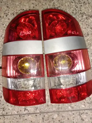 Toyota Noah 2003 Tail Lights